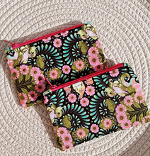 Load image into Gallery viewer, Zippered Small Coin Bags